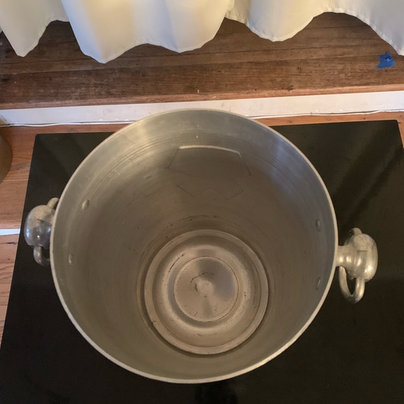 Vintage MOËT CHANDON Champagne/Wine bucket - Picture 5 of 7